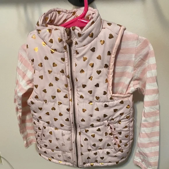 🩷🤍Valentine’s Day vest and long sleeve bundle🩷🤍 - Picture 1 of 5